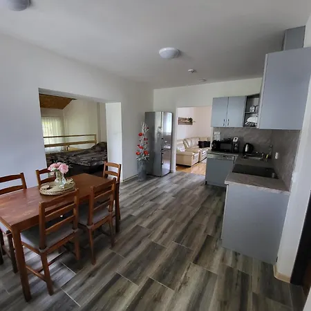 Apartmán U Kolejí C Klobouky u Brna